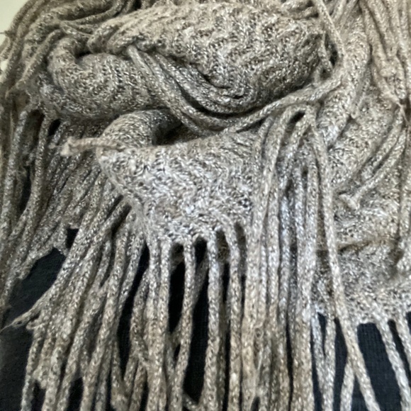 BP Chunky Infinity  Fringe Scarf - Picture 4 of 8
